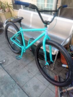 GT BMX BIKE