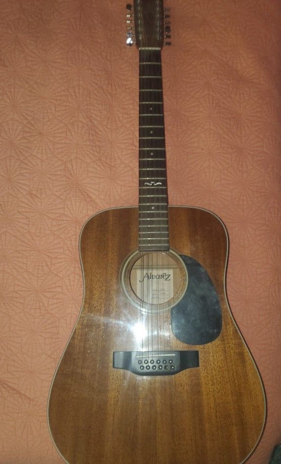 ALVEREZ 12 STRING GUITAR