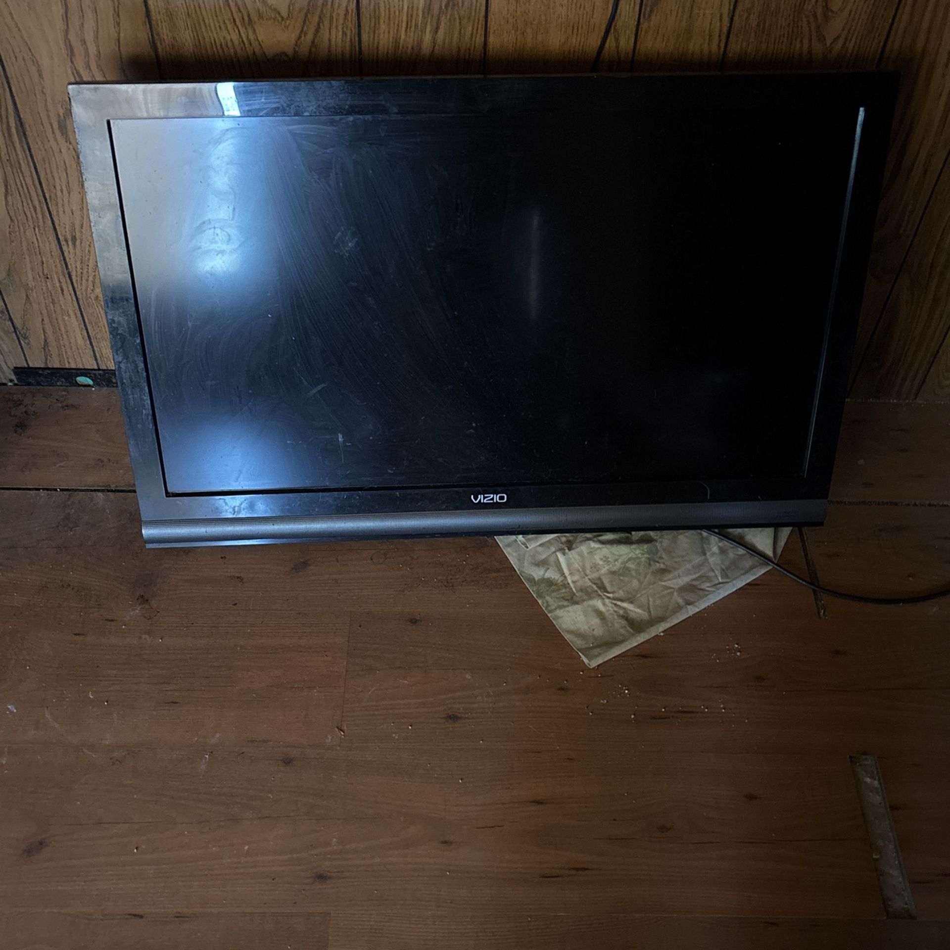Tv Not Smart Around 40 Inch No Problems