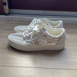 Women’s Vans Size 7.5