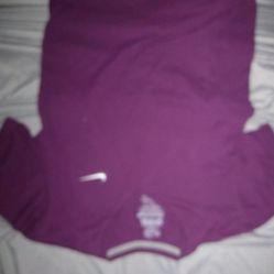 Mens Nike V Neck Size Medium