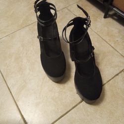 Size 8 Black Pumps 