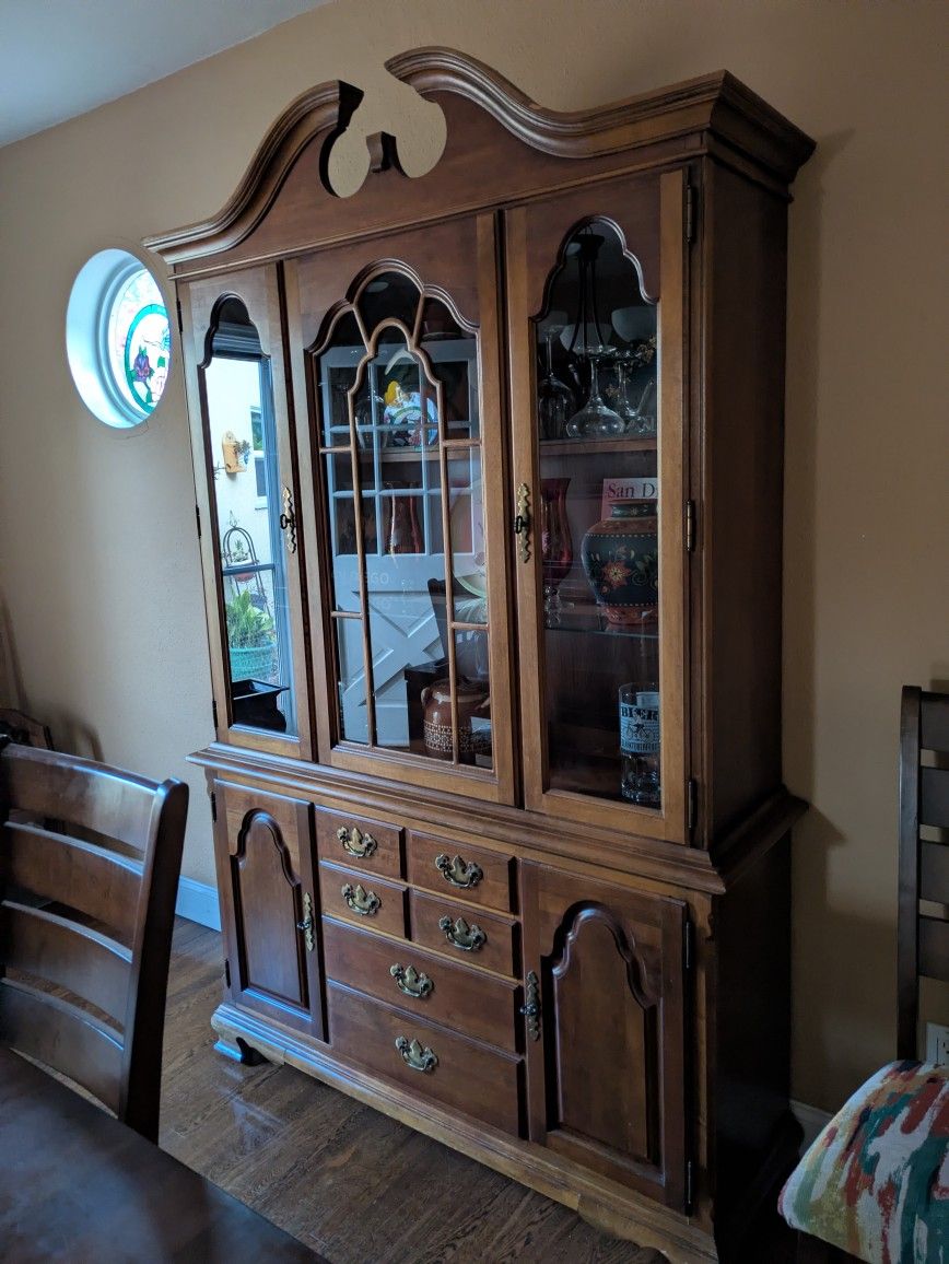 CLASSY Old School Stanley Solid Wood Hutch / China CABINET STORAGE