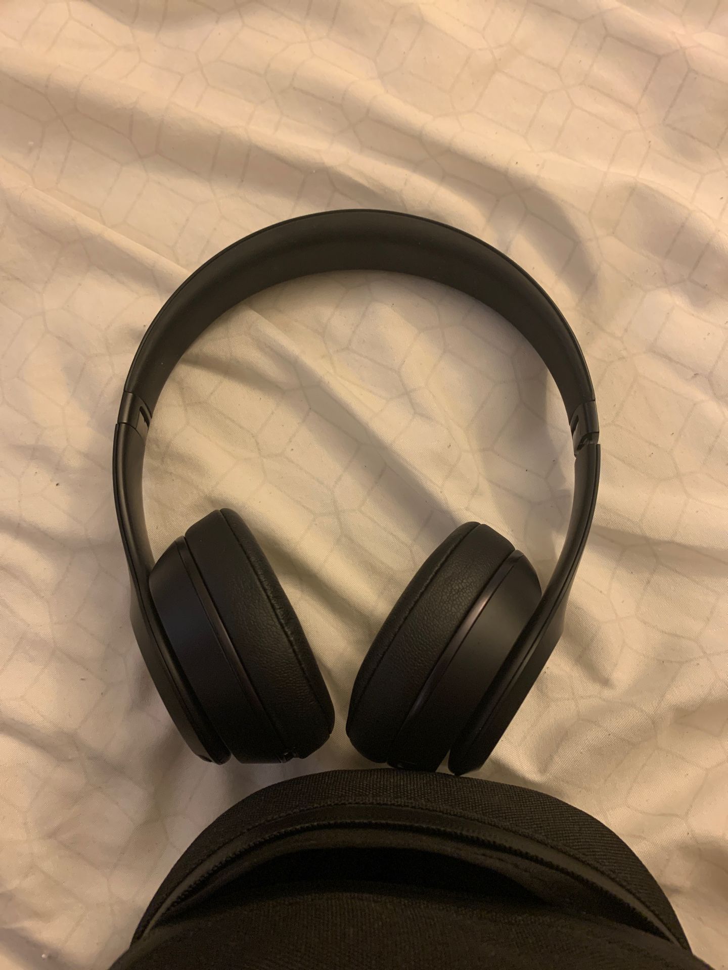 Beat wireless headphones