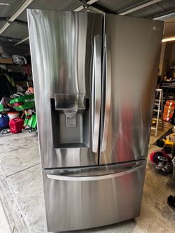 LG Inverter Linear Line 36” 27.7 ft.³ French doors, smart refrigerator freezer