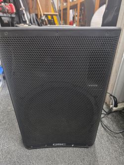 QSC CP12 12-inch 1000W Compact Powered Loudspeaker with DSP