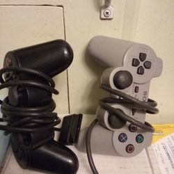 !! 2 Sony Xbox Controllers 