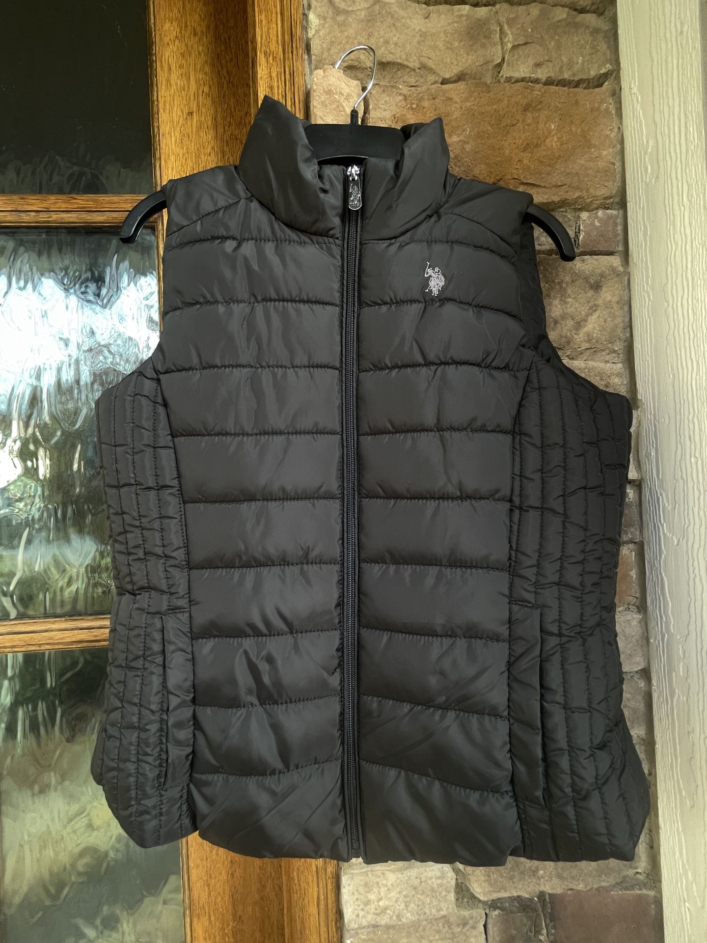 Us Polo Assn Womens Puffer Sleeveless Vest - Size Large - SHIRTTAIL HEM