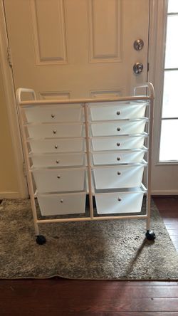 Rolling drawers