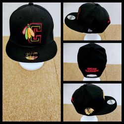 CHICAGO BLACKHAWKS NHL HOCKEY 🏒 SNAPBACK HAT.