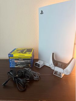 Selling my PS5 bundle - everything works perfectly, just downsizing before a move.