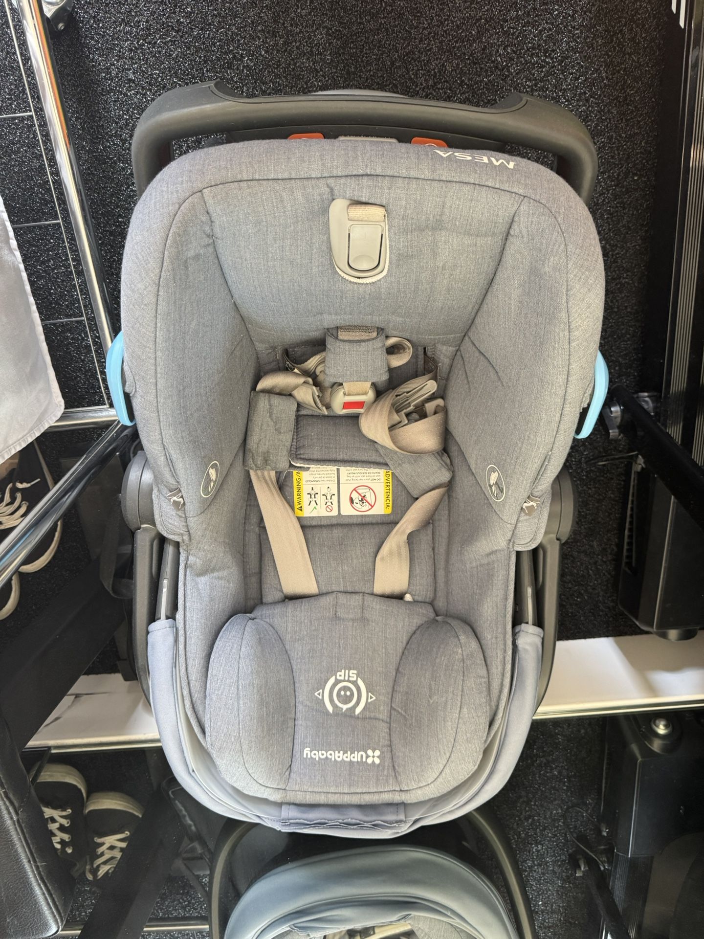 UPPAbaby Mesa Car Seat with two bases