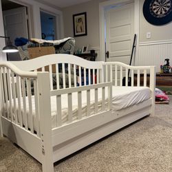Crib With Storage