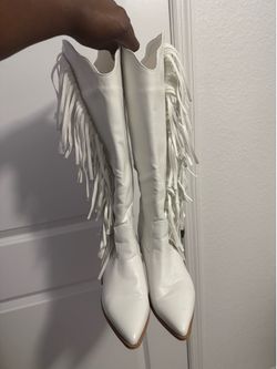 Size 9.5 Faux Leather White fringe cowgirl boots
