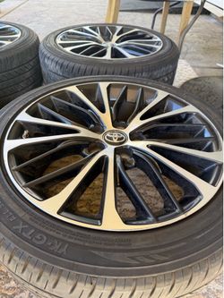 Toyota Camry 18in Wheels