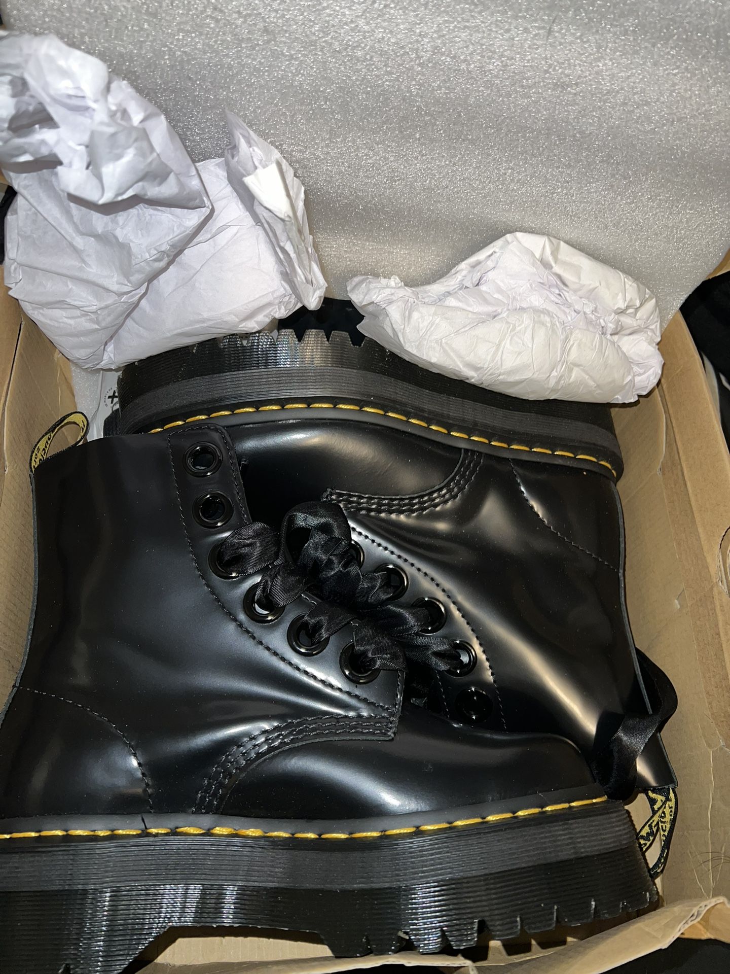 DR MARTENS PLATFORM BOOTS “MOLLY” SIZE