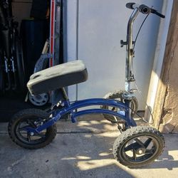 KNEE SCOOTER
