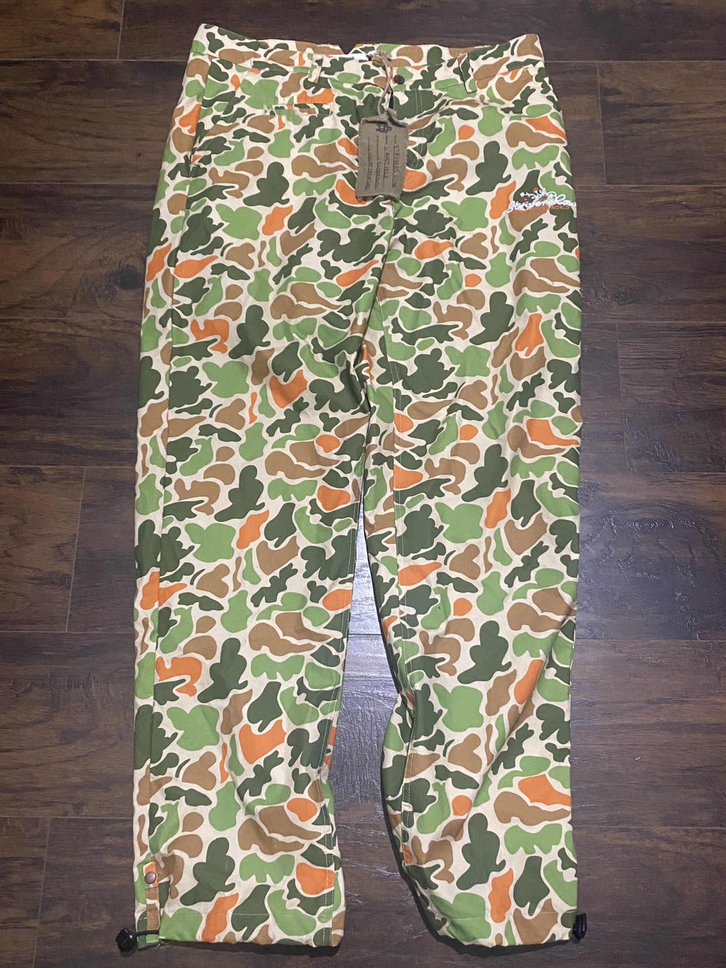 New With Tags Strivers Row Camo Pants Wide Leg Size 36