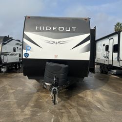 Hideout 38 Ft