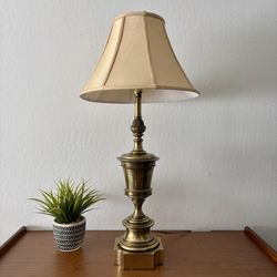 Vintage MCM Stiffel Pineapple Brass Table Lamp - Hollywood Regency
