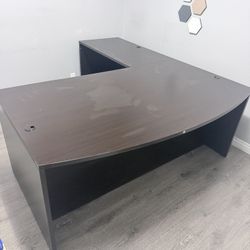 Nice Office Desk 