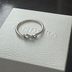 Pandora Knott ring