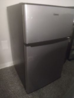 mini fridge with freezer