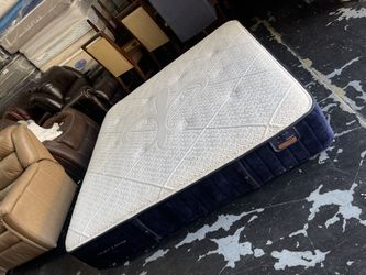 King Size Mattress Stearns&foster 
