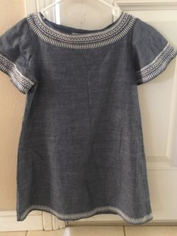 Girls dress size 4 or 5