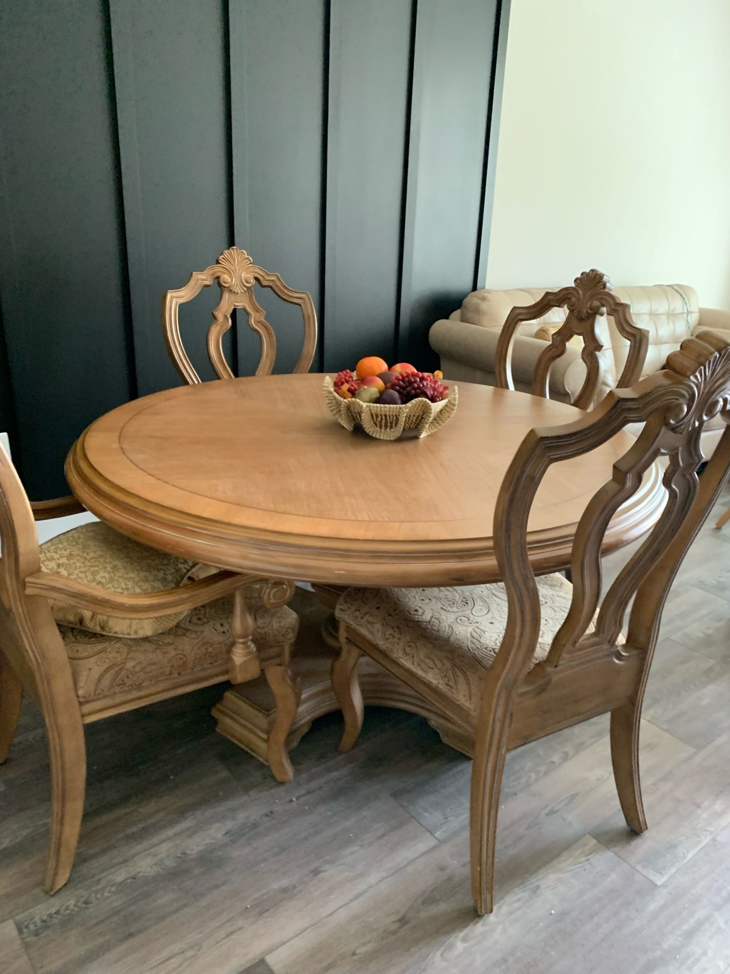 Dinner Table With Chairs