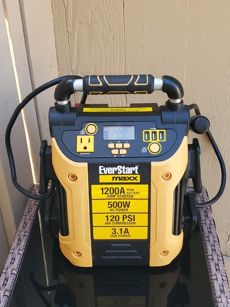EverStart Maxx 1200 Watt Jump Starter 30 Firme