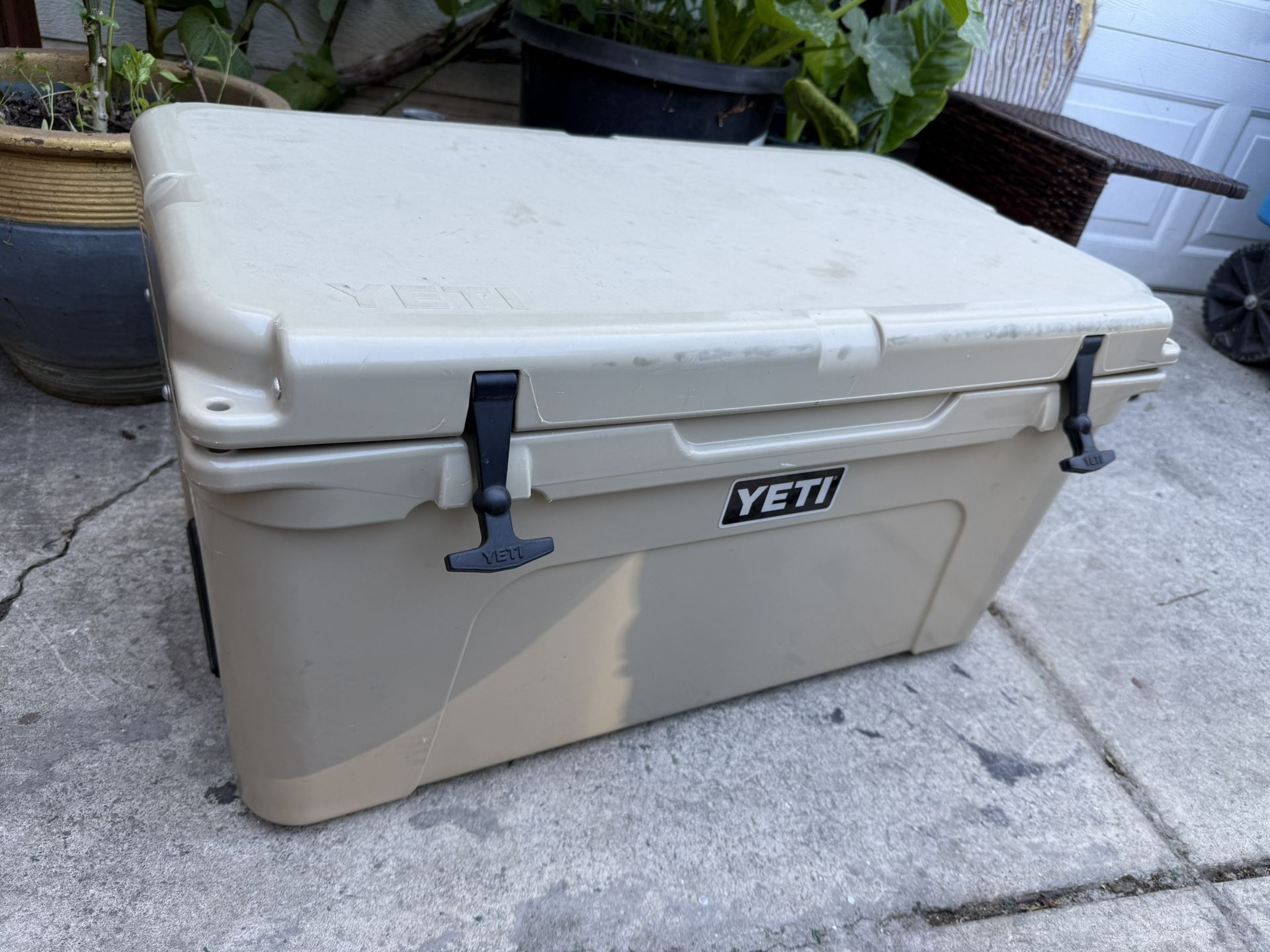Yeti Cooler 65