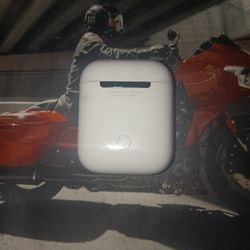 Apple Airpods Like New $70 Obo 