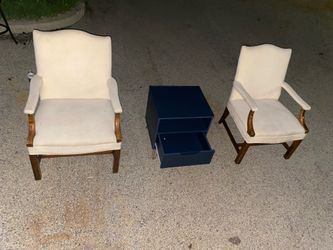 Living Room Furniture Set – 2 Accent Chairs, Leather Lounge Chair & Side Table