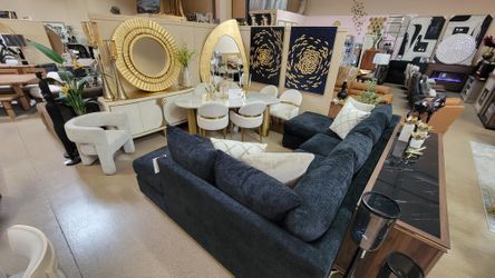 Comfy Sectional w/ Double Chaise – Custom Colors Available
