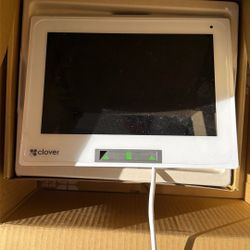 Clover Mini Credit Card Machine. 