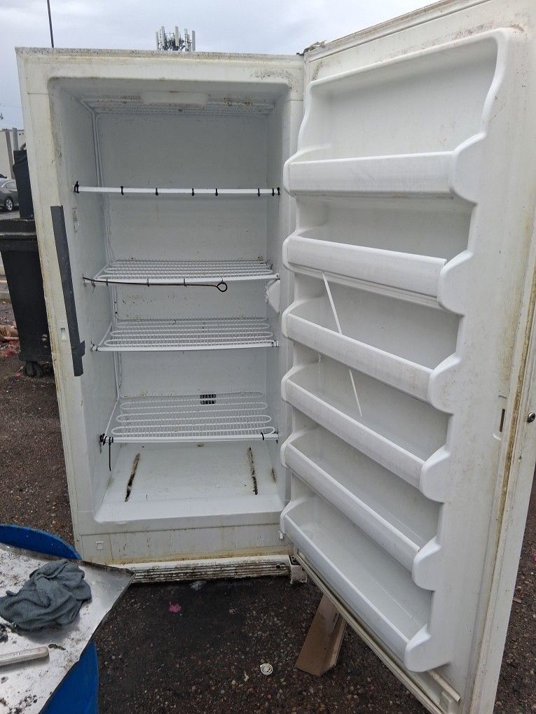 Working Large Commercial Frezer,