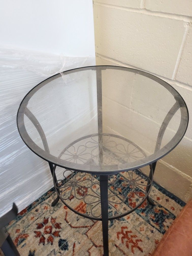 Like New End Table