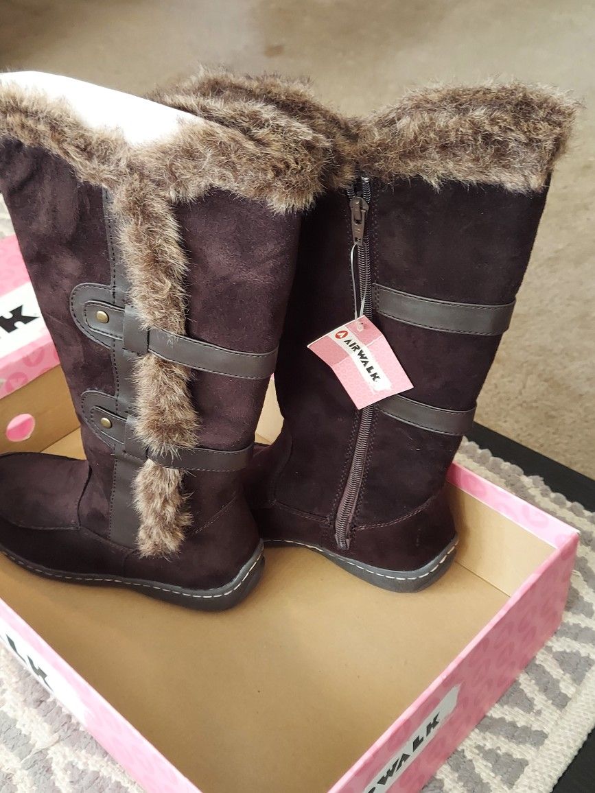 Airwalk Women's Brown Faux Fur Boots Size 6.5