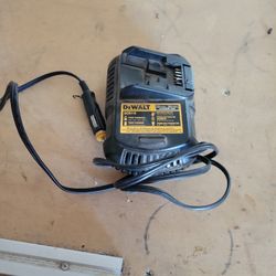 DeWalt DCB119 Charger