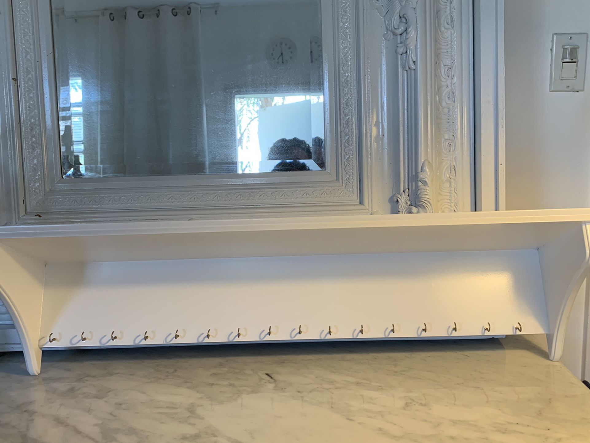 Wall Shelf Coat Rack (w36”x D8”x H 8”) Perfect Condition KENDALL AREA