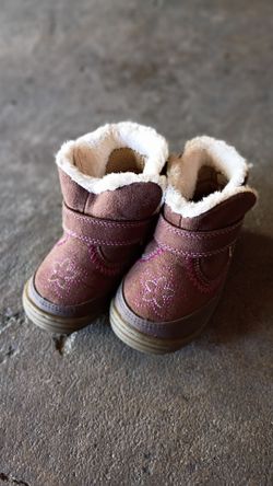 Little girl toddler boots