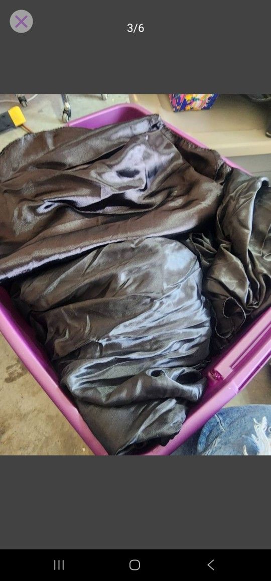 Event Decorations - Tableclothes & Chargers $50 Takes All