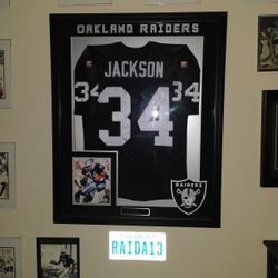 BO JACKSON AUTOGRAPHED JERSEY RAIDERS 