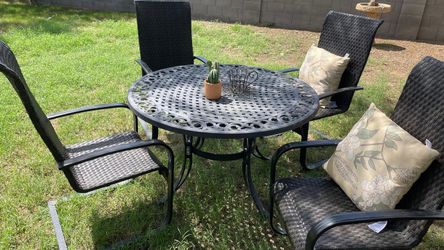 Gorgeous Patio set metal table comfort chairs