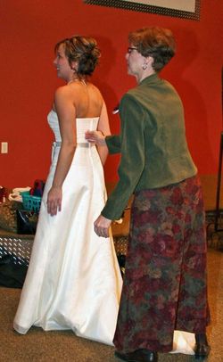 Ivory wedding dress / gown size 8, shoes incl.