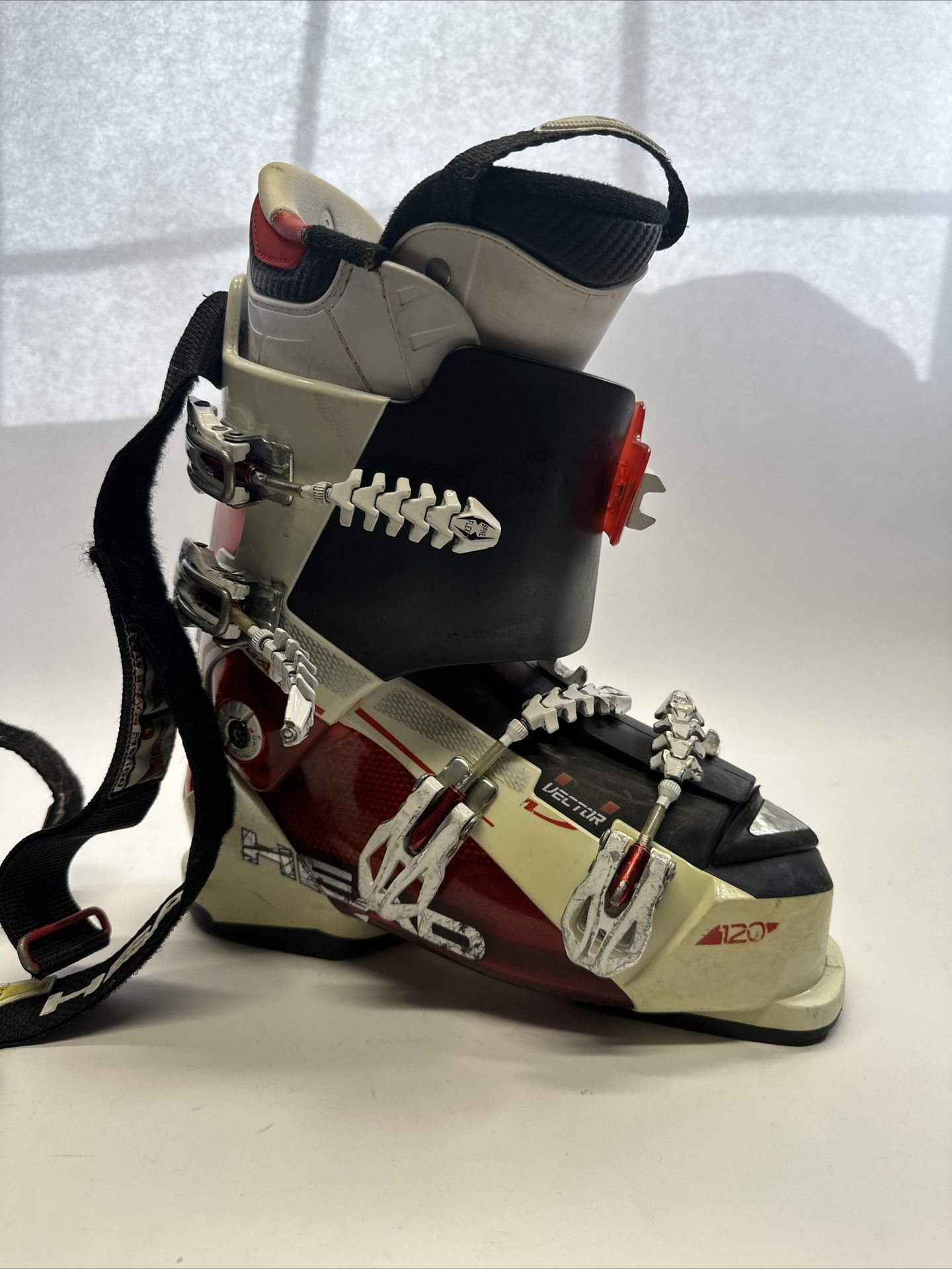 Head Vector Ski Boots Mens size 8.5 / 26.5 white / black / red