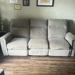 Recliner couch electric