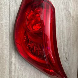 Infiniti Q50 Taillight Right Side Set