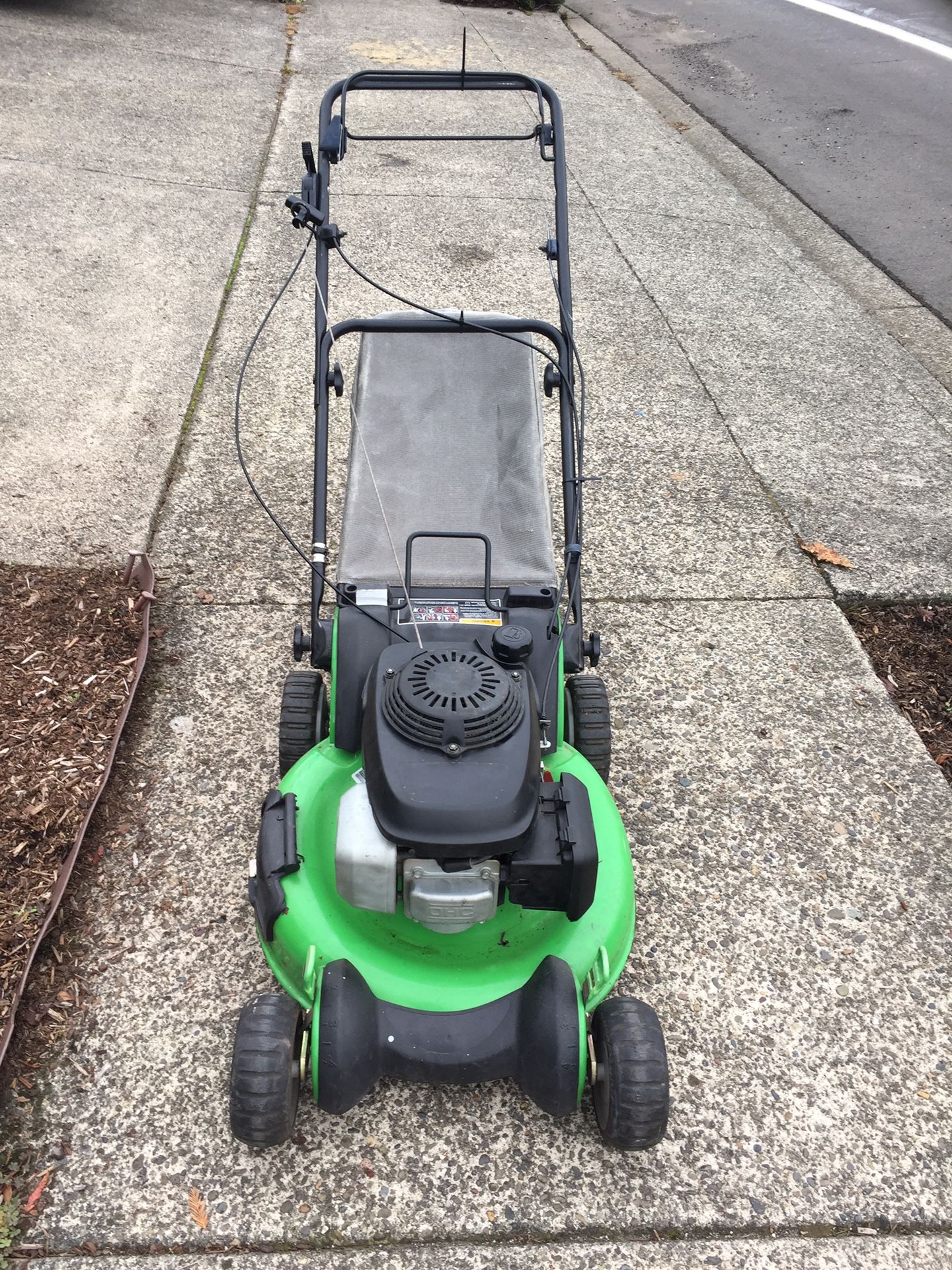 LawnBoy Self Propelled Lawn Mower with Honda GCV 160 Engine and all